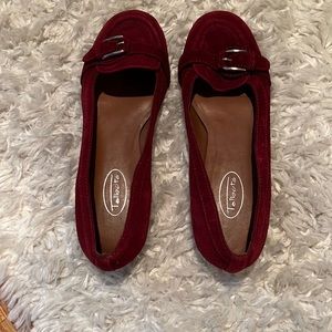 EUC Suede Flats